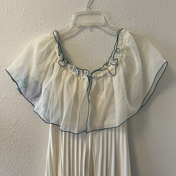 Vintage 1970's Maxi Dress White Pleated Off the Shoulder Chiffon Boho Ethereal - Picture 8 of 15